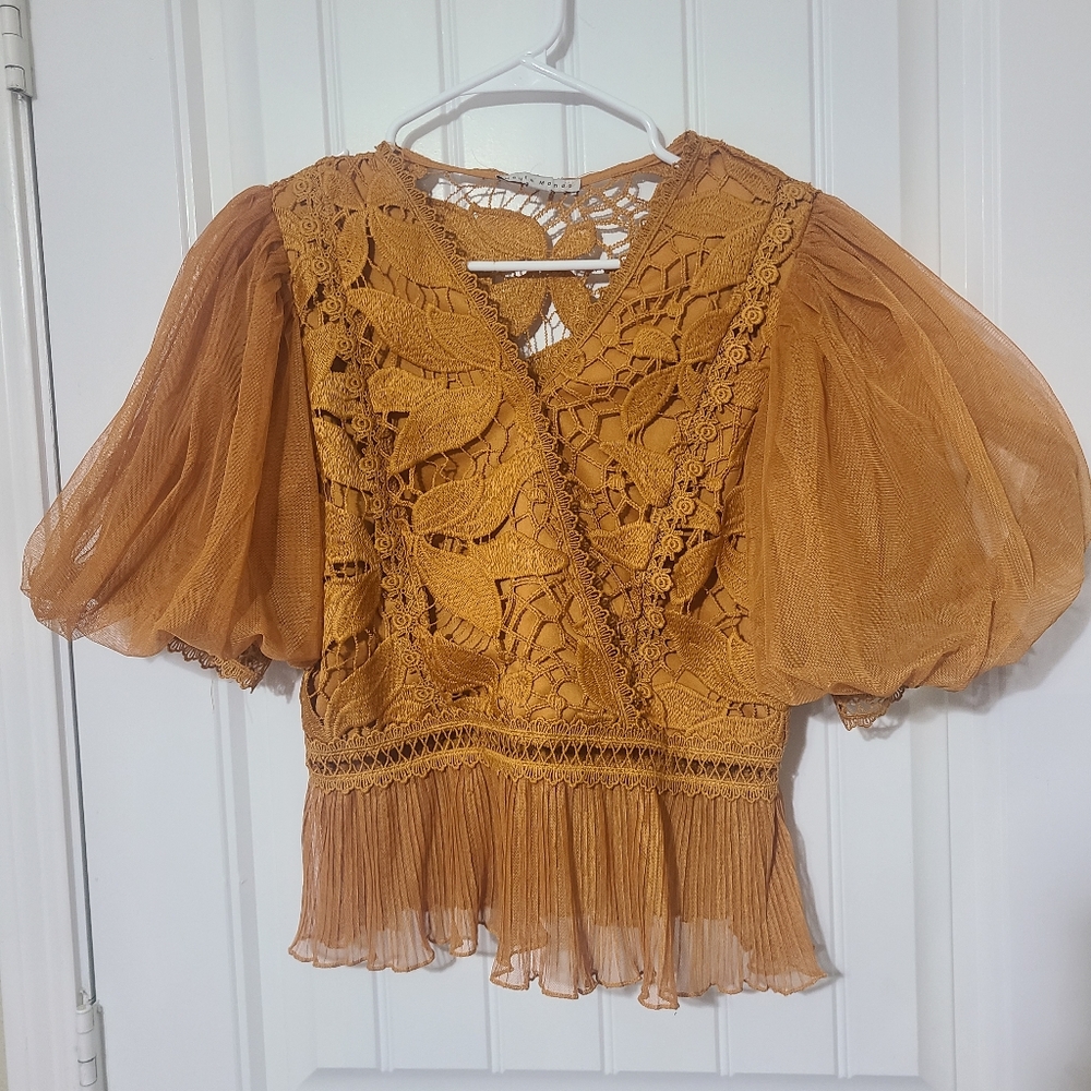 HAUTE MONDE Women's top mustard seed chic top small size